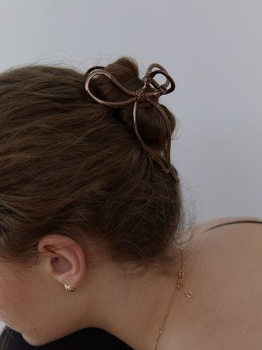 Solid Metal Ribbon Hair Clip - OVLA - Modalova