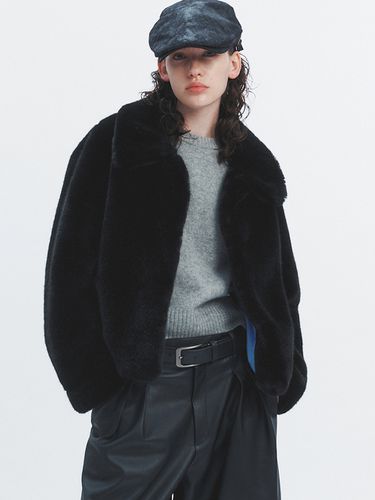 Faye Fur Jacket (Black) - HAVELESS - Modalova