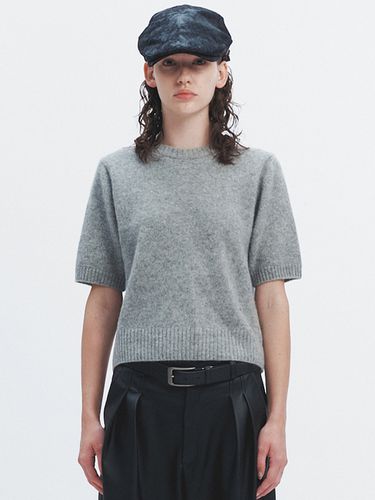 Sofy Alpaca Round Knit Top (Grey) - HAVELESS - Modalova