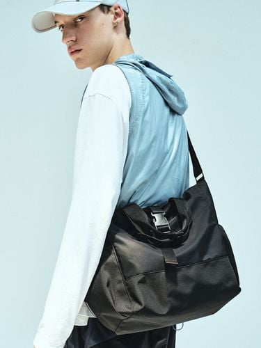 Mach Cross Tote Bag _ Black - MONOFOLD - Modalova