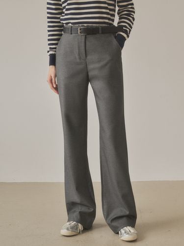 Side Banded Essential Slacks (2 Colors) - Siyazu - Modalova