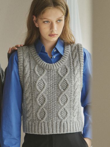 Super Fine Wool Cable Knit Vest - Siyazu - Modalova