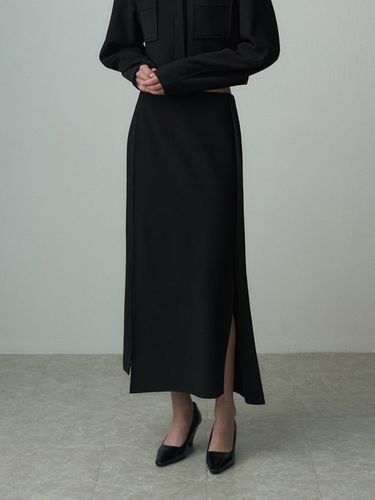 Crepe Side Slit Skirt - RE RHEE - Modalova