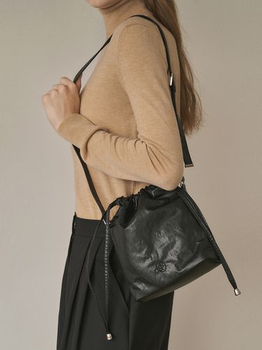 Fake Leather Tissue Bag_Black - Siyazu - Modalova