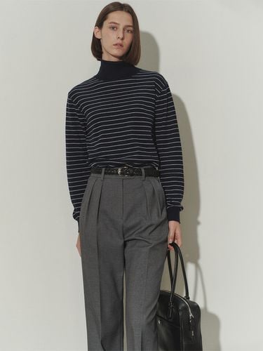 Essential Cashmere Turtleneck Sweater_Navy Stripe - Dunst for WOMEN - Modalova