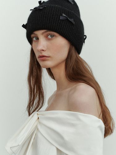 Ribbon Wool Beanie _ Black - THETIS - Modalova