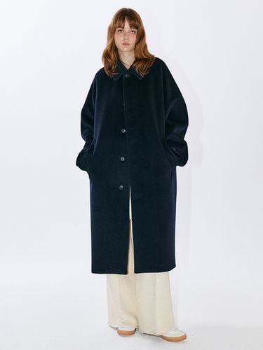 Oversized Classic Cashmere Balmacaan Coat _ - EZIO - Modalova