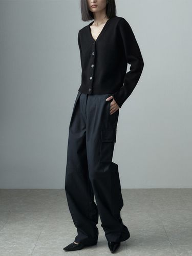 Hem Botton Cargo Pants - Dark Navy - RE RHEE - Modalova