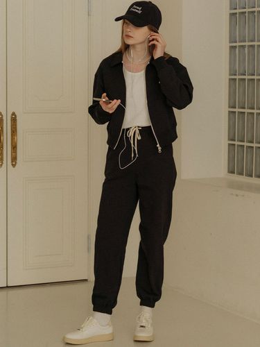 Laid Back Sweatpants_Black - TILLIDIE - Modalova