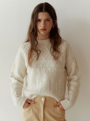 Multi-Cable Round Pullover - a.t.corner - Modalova