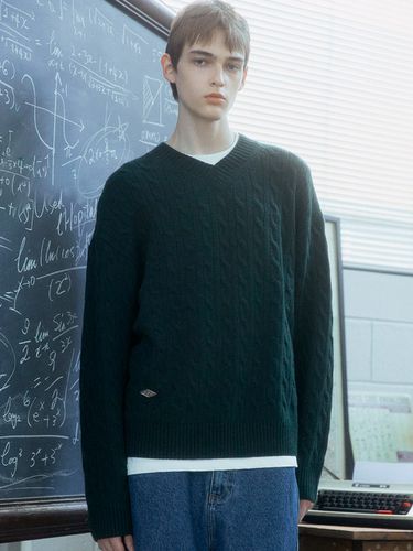 Cable V-Neck Wool Sweater () - DTHIRTYONE - Modalova