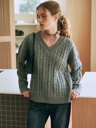 Cable V-neck Sweater_Gray - YAN13 - Modalova