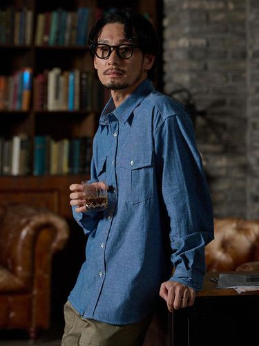 Two Pocket Chambray Office Shirt _ - TLEYOUNG - Modalova