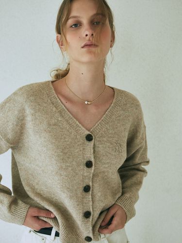 Modern Symbol Cardigan - YAN13 - Modalova