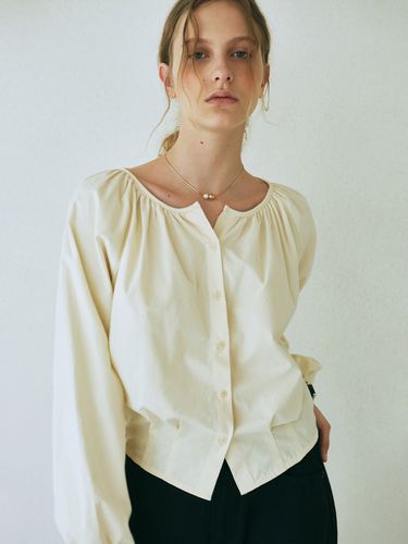 Shirred Blouse - YAN13 - Modalova