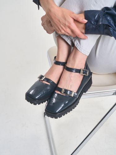 T110 Walker Buckle Shoes_Charcoal - 23.5 - Modalova