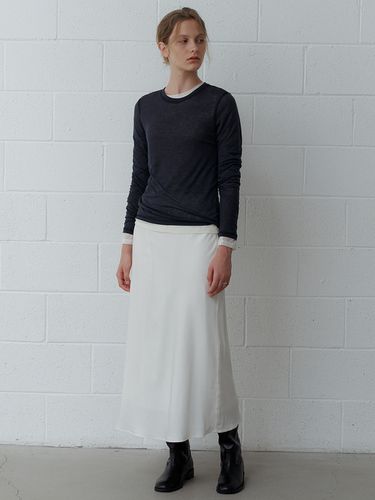 Silky Long Skirt - URAGO - Modalova