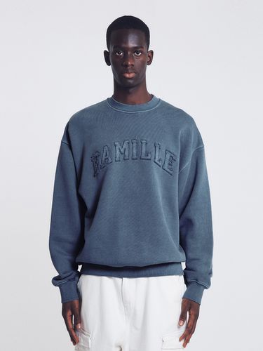 Pigment-Dyed Logo Patch Sweatshirt _ - FAMILLE - Modalova