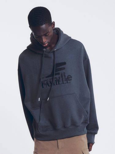 Layering Logo Hoodie _ Charcoal - FAMILLE - Modalova