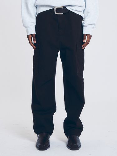 Cotton Twill Military Wide Cargo Pants _ - FAMILLE - Modalova