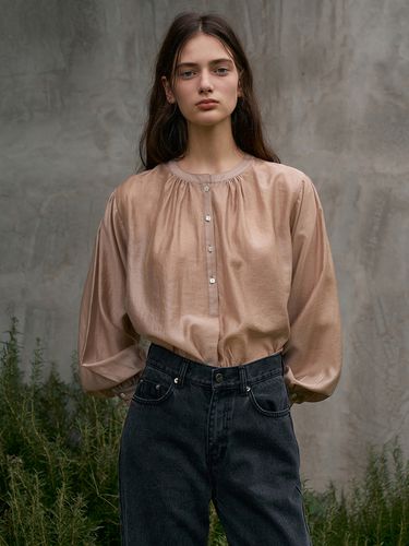 Half Open Balloon Blouse_Beige - Lamerei - Modalova