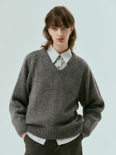 Raglan V-neck Knit_Melange Grey - SILN - Modalova