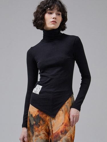 Diagonal Layered Turtleneck (3colors) - VITALSIGN - Modalova