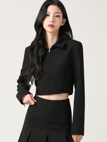 Jaya Crop Jacket (Black) - AVANDRESS - Modalova