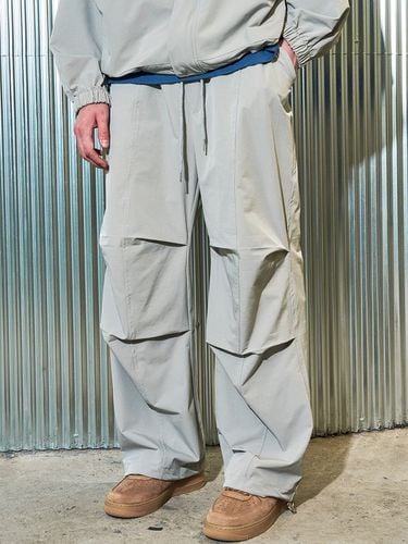 Heavy Nylon Parachute Pant - Gray - EASY NO EASY - Modalova