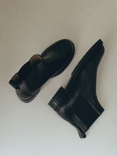 Ann Chelsea Boots (Leather) - hehr - Modalova