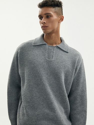 Oversized Collared Sweater _ Gray - TNGT - Modalova