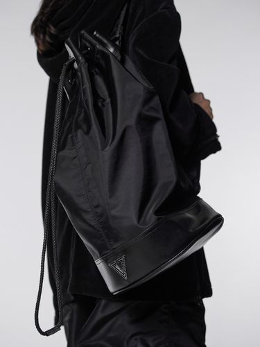 Bucket Bag - Black - VONVAT - Modalova