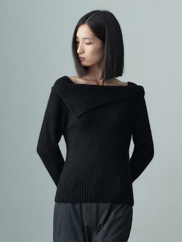 Off Shoulder Ribbed Knit Top_Black - RE RHEE - Modalova