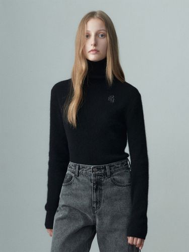 Turtleneck Long Sleeved Top_Black - RE RHEE - Modalova