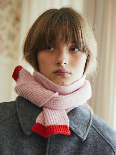 Cozy Line Knit Scarf_Pink - AVAM - Modalova