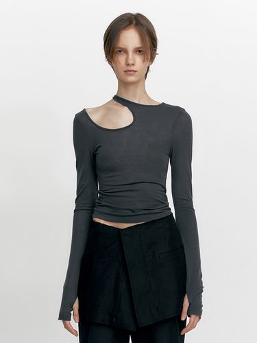 Hole Cut Out T-shirt - Charcoal - STUDIO TABLE - Modalova