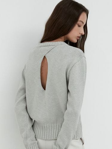 Back Hole Round Neck Knit - Oat Gray OU1174 - ouie - Modalova