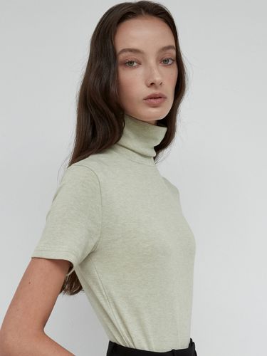 Soft Touch Half-Sleeve Turtleneck OU1162 - ouie - Modalova