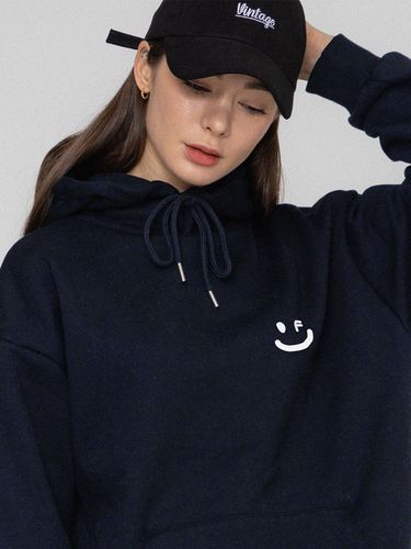 UNISEX] Small Drawing Smile Hoodie_Navy - GRAVER - Modalova