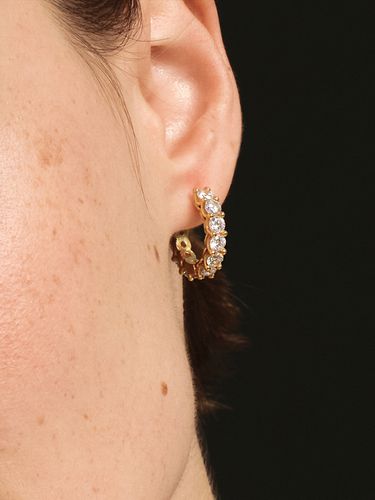 Glittering Golden Hoop Earrings_Medium - MONDAY EDITION - Modalova