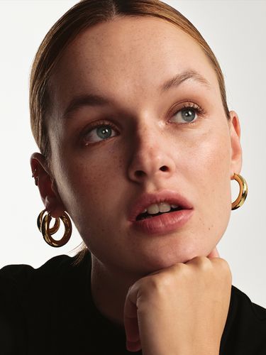 Golden Hoop Earrings 3 - MONDAY EDITION - Modalova