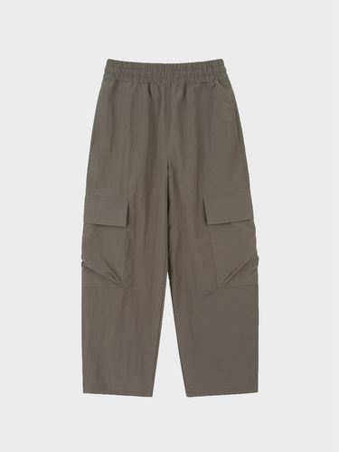 Wide Nylon Cargo Pants_Brown - LIEU HOMME - Modalova