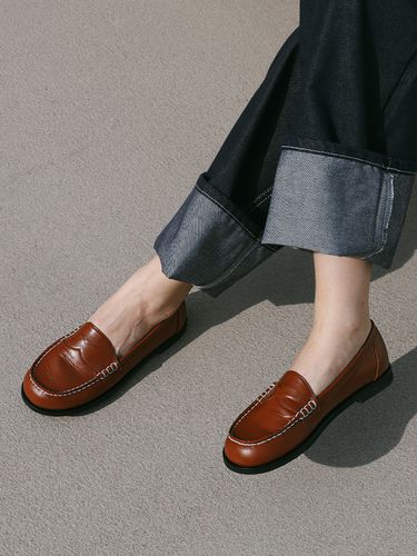 Tao Loafer_Brown - MOL:pin - Modalova