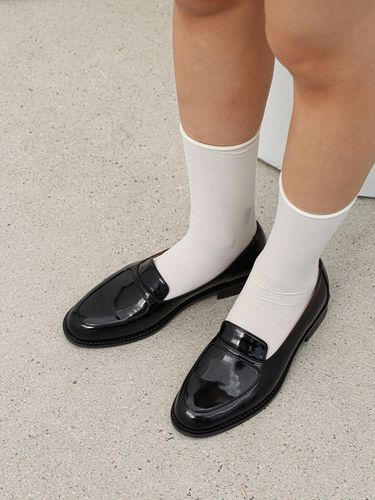 Rem Loafer_Black - MOL:pin - Modalova