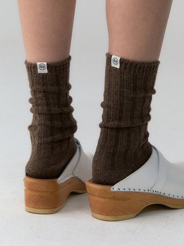 Cashmere Blend Ribbed Socks_Brown - DEPOUND - Modalova