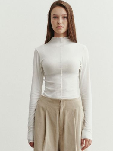 Half Neck Ribbed Top - White - SO IR - Modalova