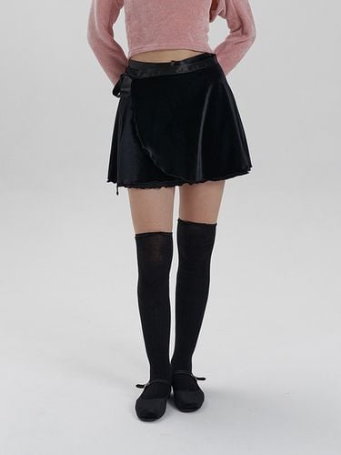 Velvet Wrap Skirt_Black - KINDABABY - Modalova