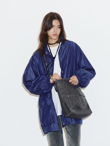 Flap Pocket Nylon Jumper_Dark Blue - THINK PLANT - Modalova