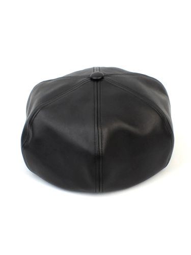 Leather Belted Beret - Black - Universal chemistry - Modalova