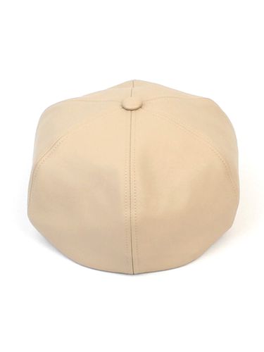 Leather Belted Beret - Universal chemistry - Modalova